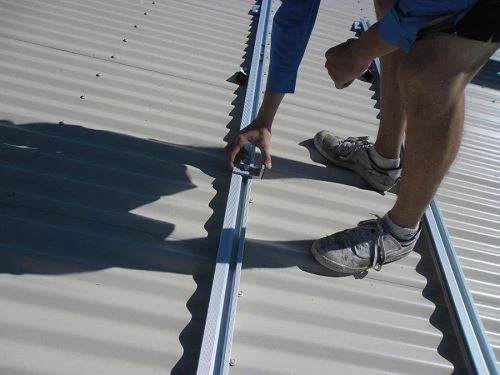 Metal Roof Integrated PV Mounting Flat Roof Solar Mounting Bracket (Aluminum Alloy)