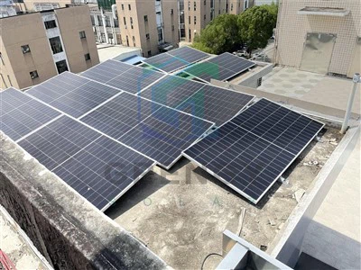 Giá đỡ năng lượng mặt trời gắn trên mặt đất
